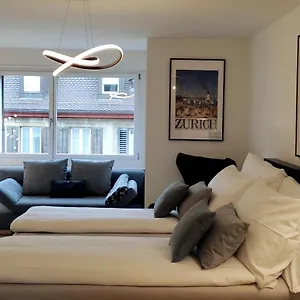 Seven Swiss Wonders, Center Apartment Zürich